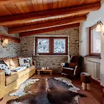 Le Des Vaches Apartment *